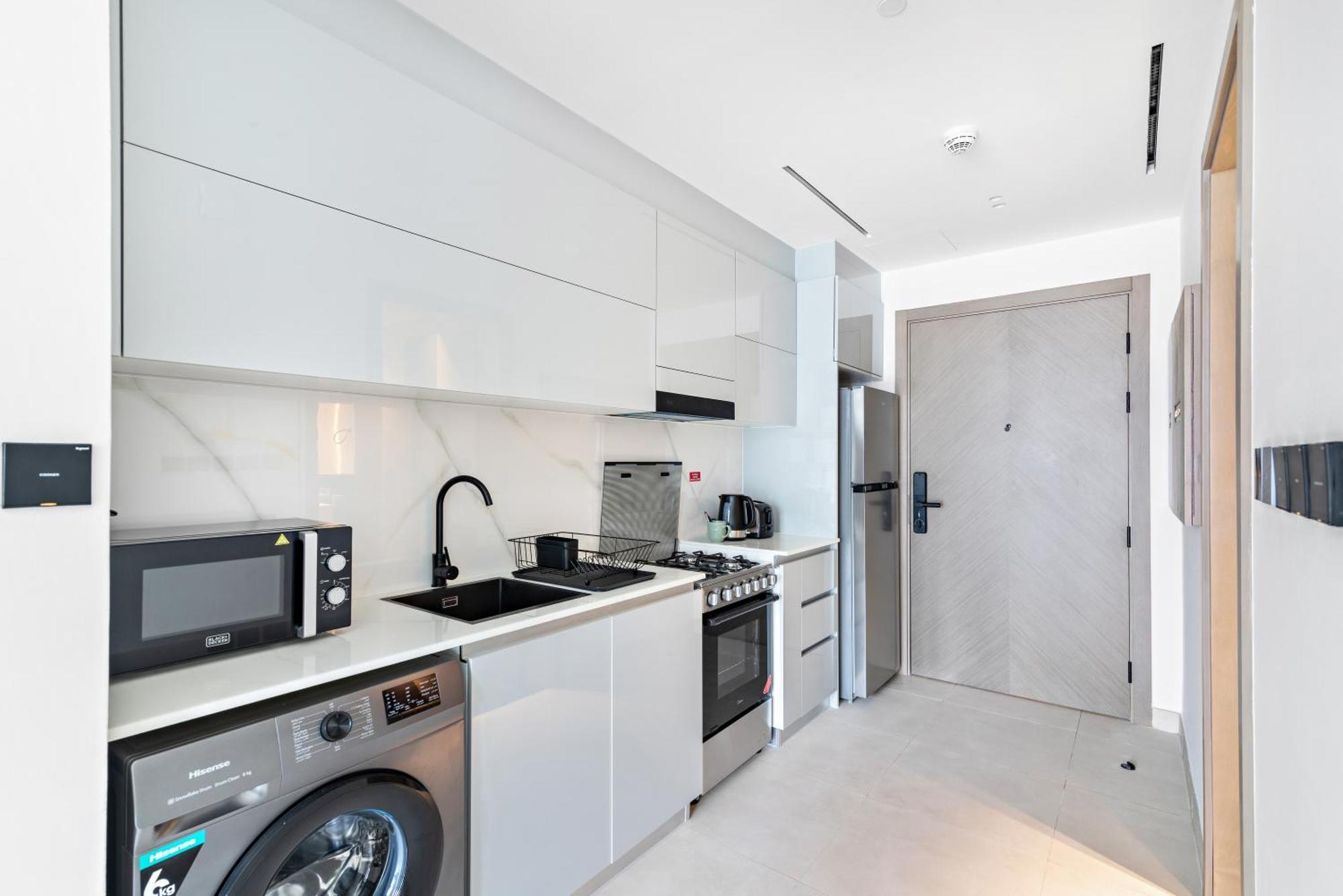 Furnished Apartment Binghatti Canal - Burj Khalifa View, Dubai Exterior foto