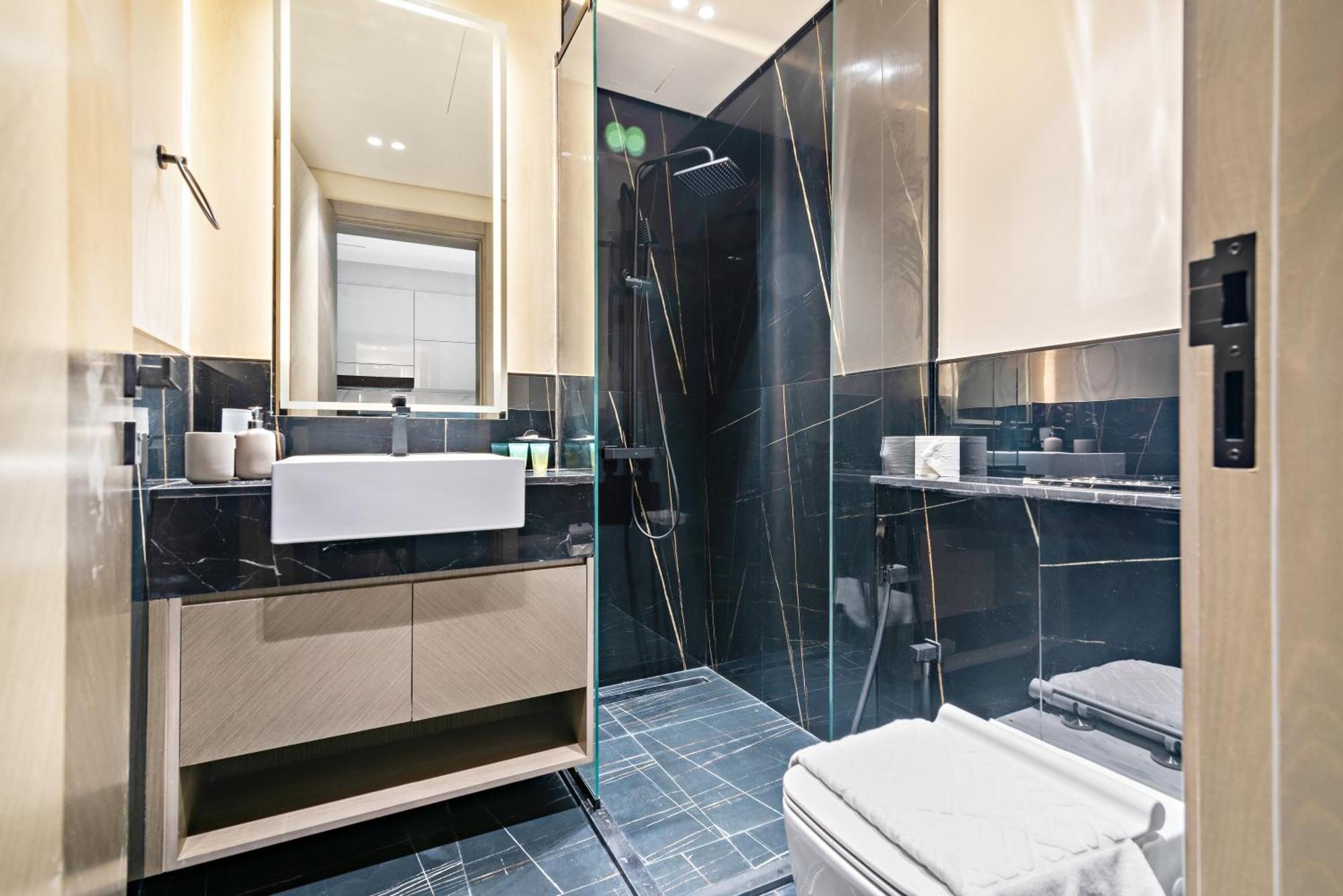 Furnished Apartment Binghatti Canal - Burj Khalifa View, Dubai Exterior foto