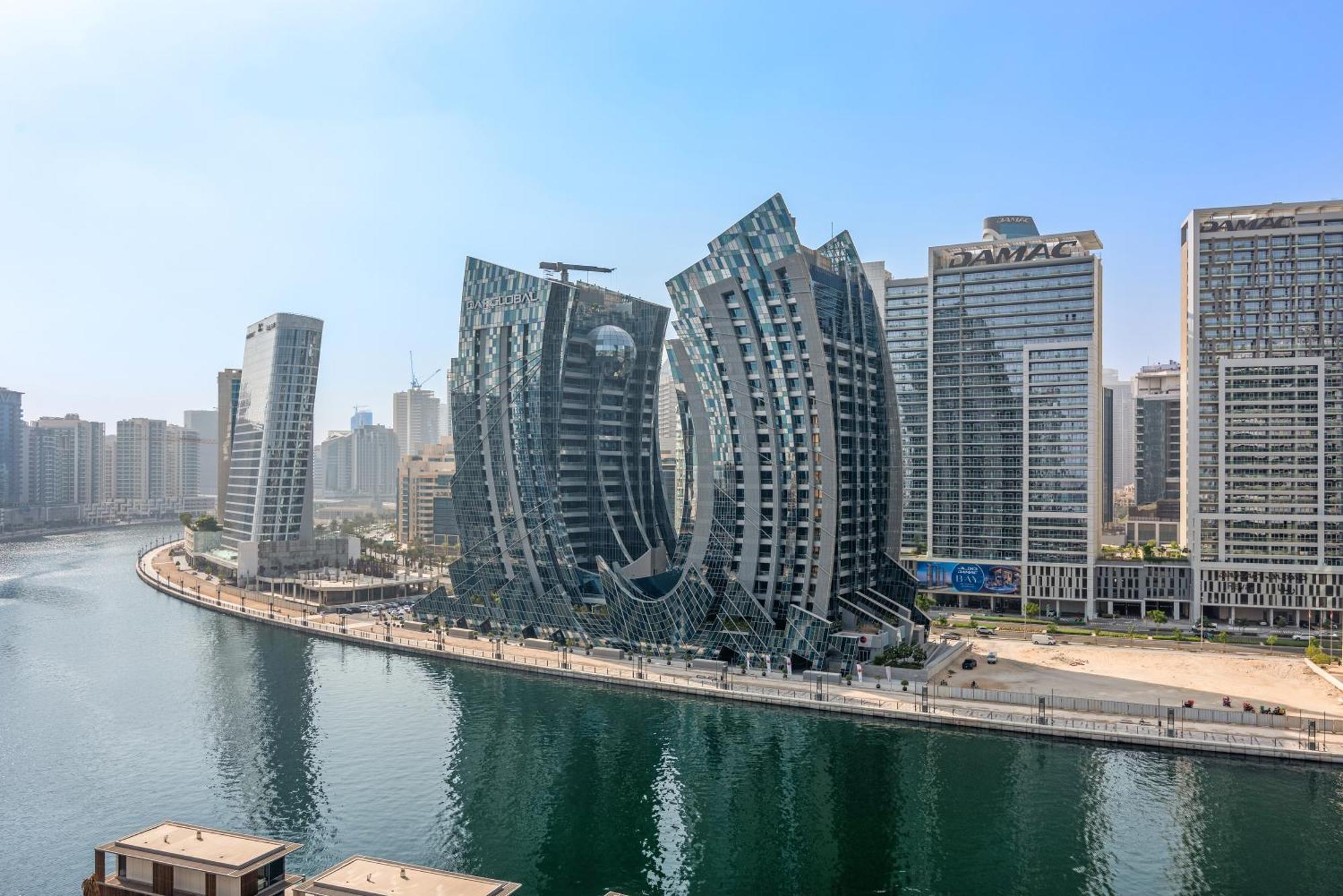 Furnished Apartment Binghatti Canal - Burj Khalifa View, Dubai Exterior foto